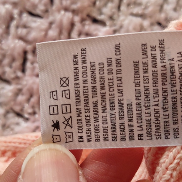 NWT American Eagle XS Pink Capple Knit Cropped Button Up Cardigan Sweater - Picture 13 of 13